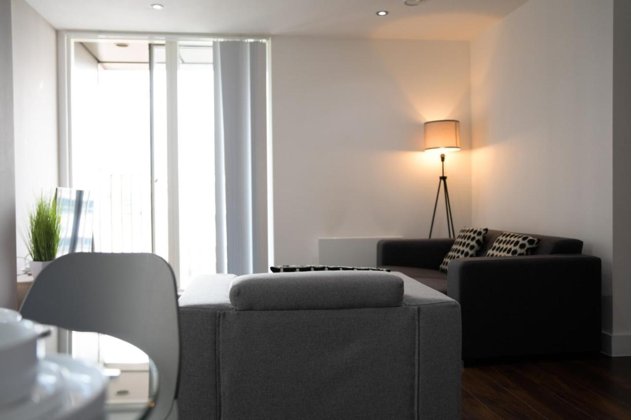 Onpoint Apartments - Spacious 2 Bedroom Apt - City Centre With Balcony مانشستر المظهر الخارجي الصورة