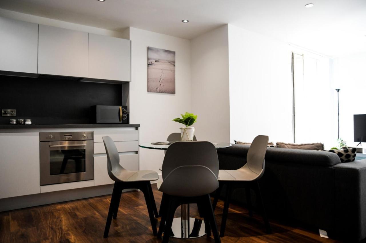 Onpoint Apartments - Spacious 2 Bedroom Apt - City Centre With Balcony مانشستر المظهر الخارجي الصورة